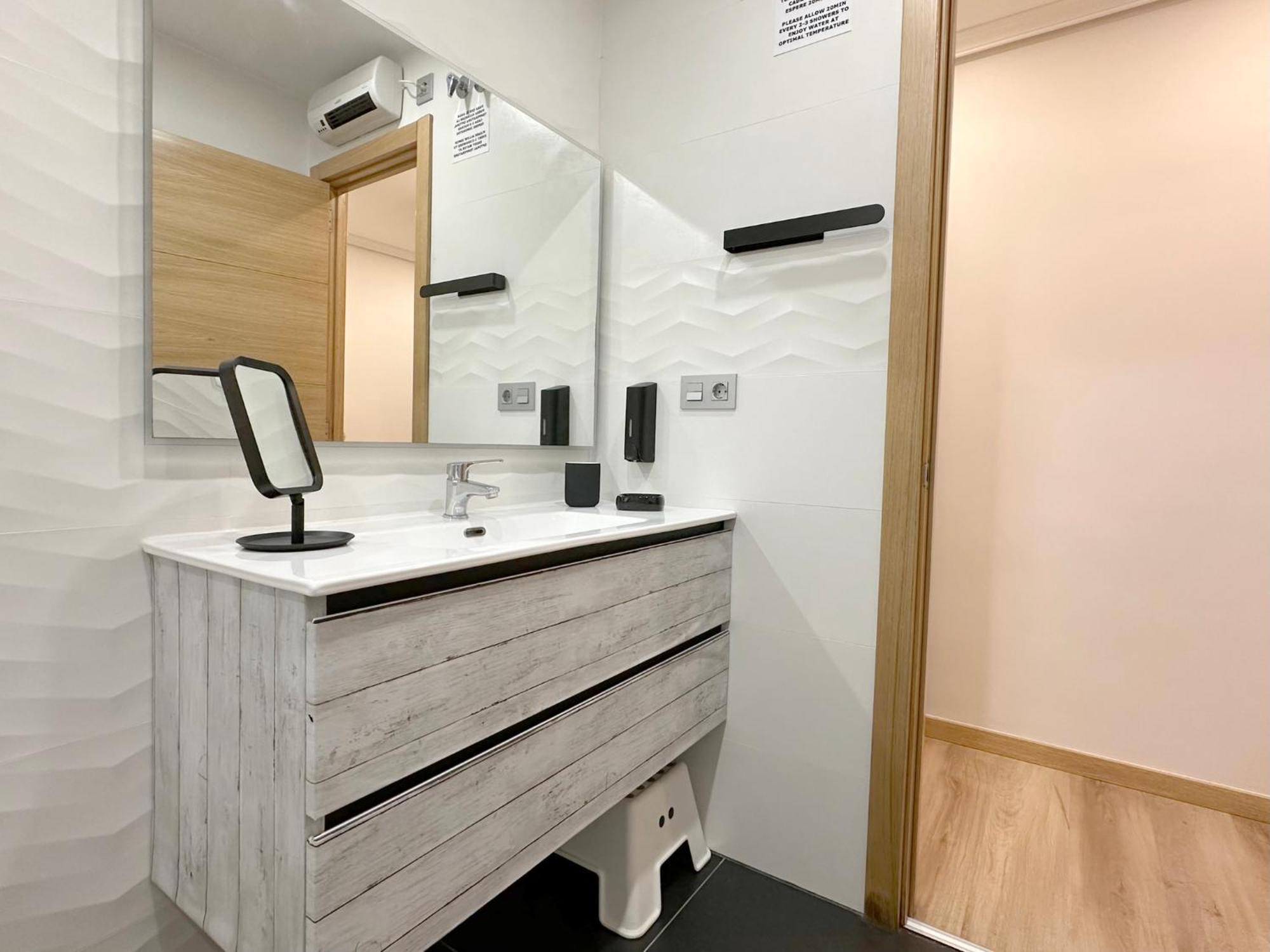 Encantador Apartamento Junto Al Ayuntamiento Більбао Екстер'єр фото