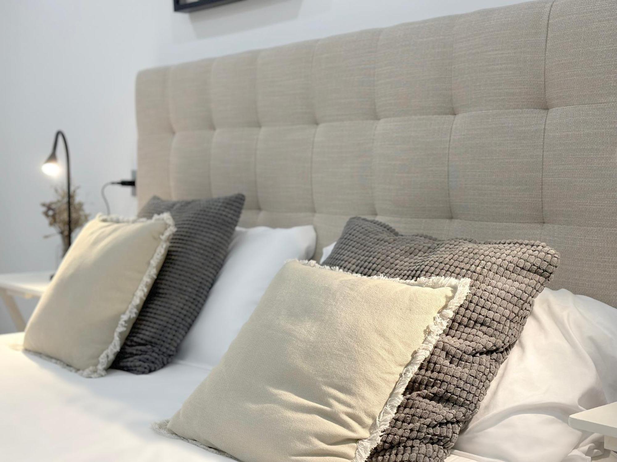 Encantador Apartamento Junto Al Ayuntamiento Більбао Екстер'єр фото
